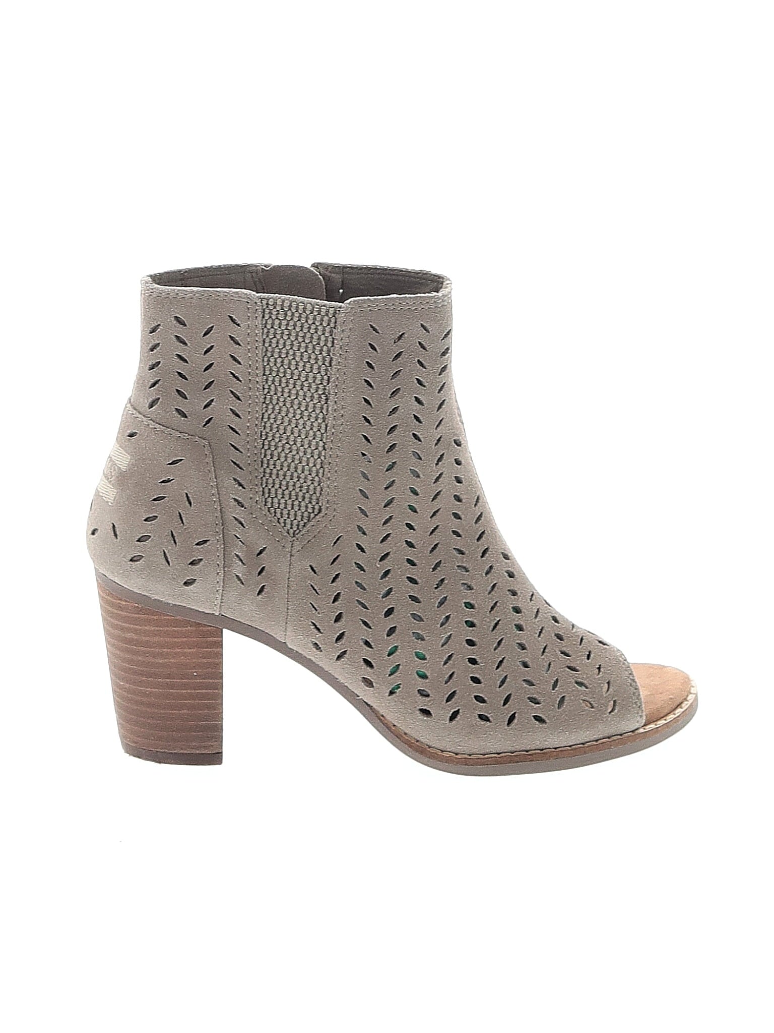 1 shoe size - 7