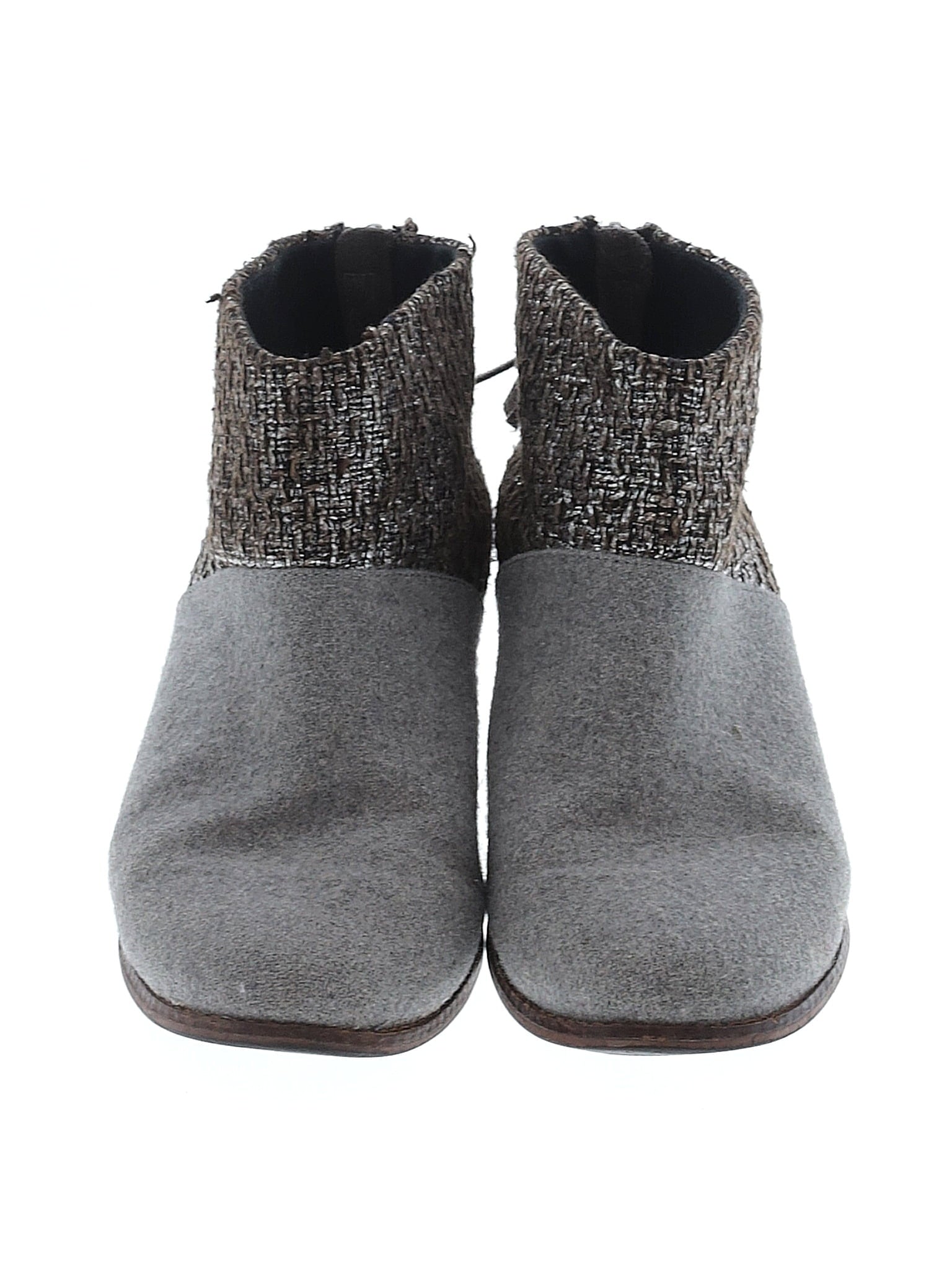 2 shoe size - 42 (EU)