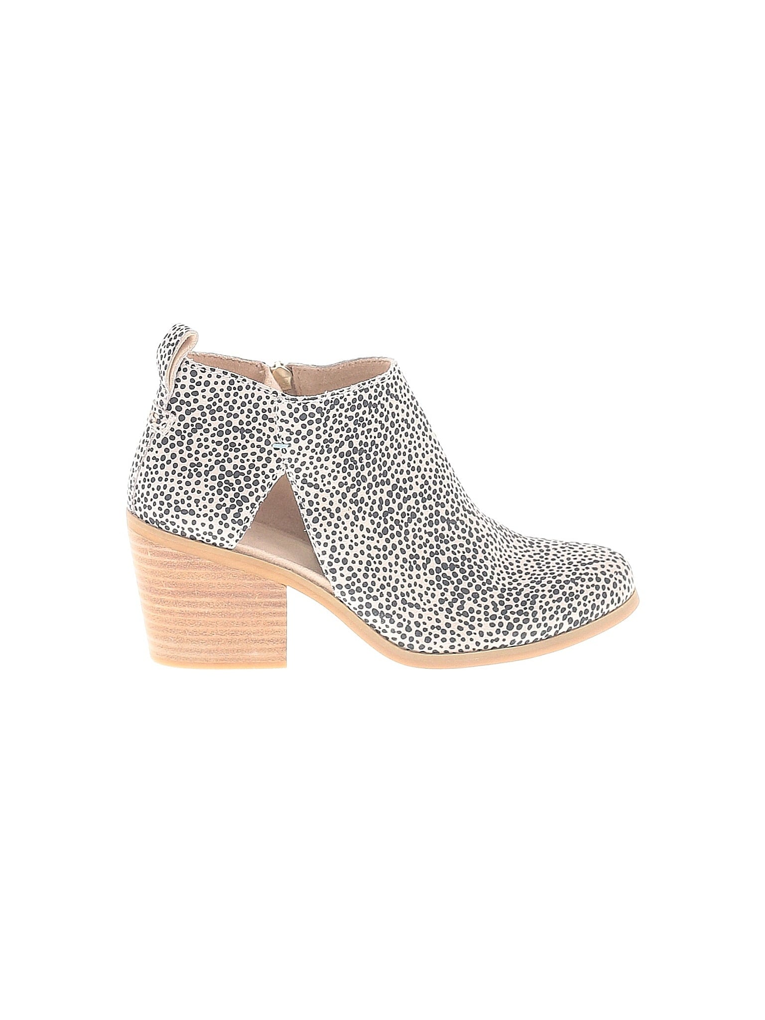 1 shoe size - 7 1/2