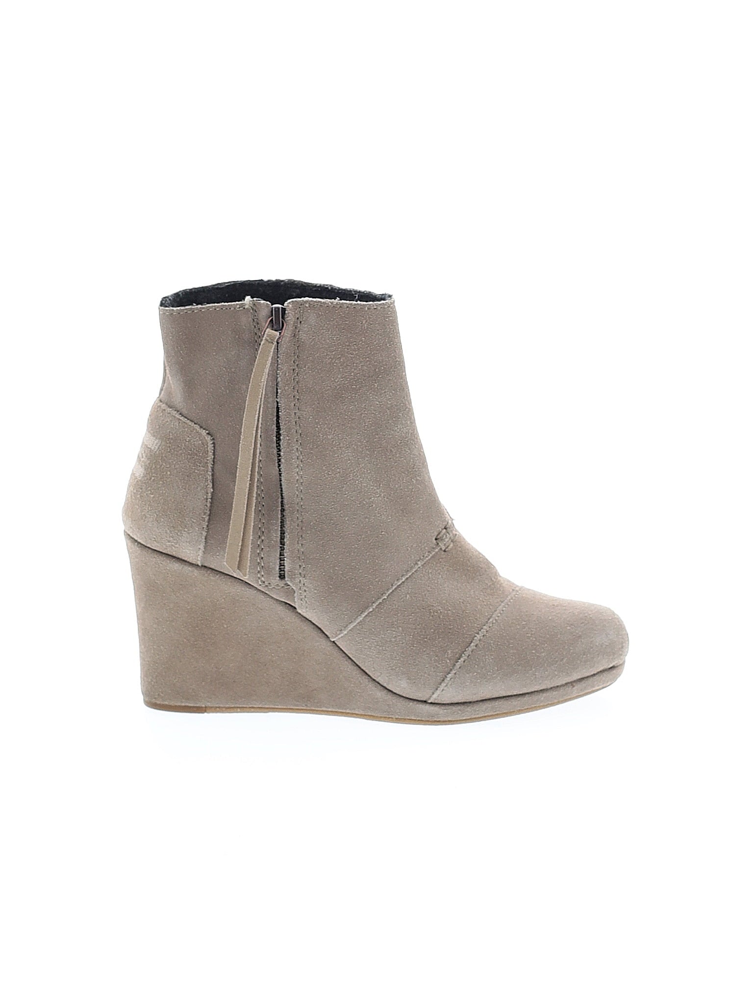 1 shoe size - 7 1/2