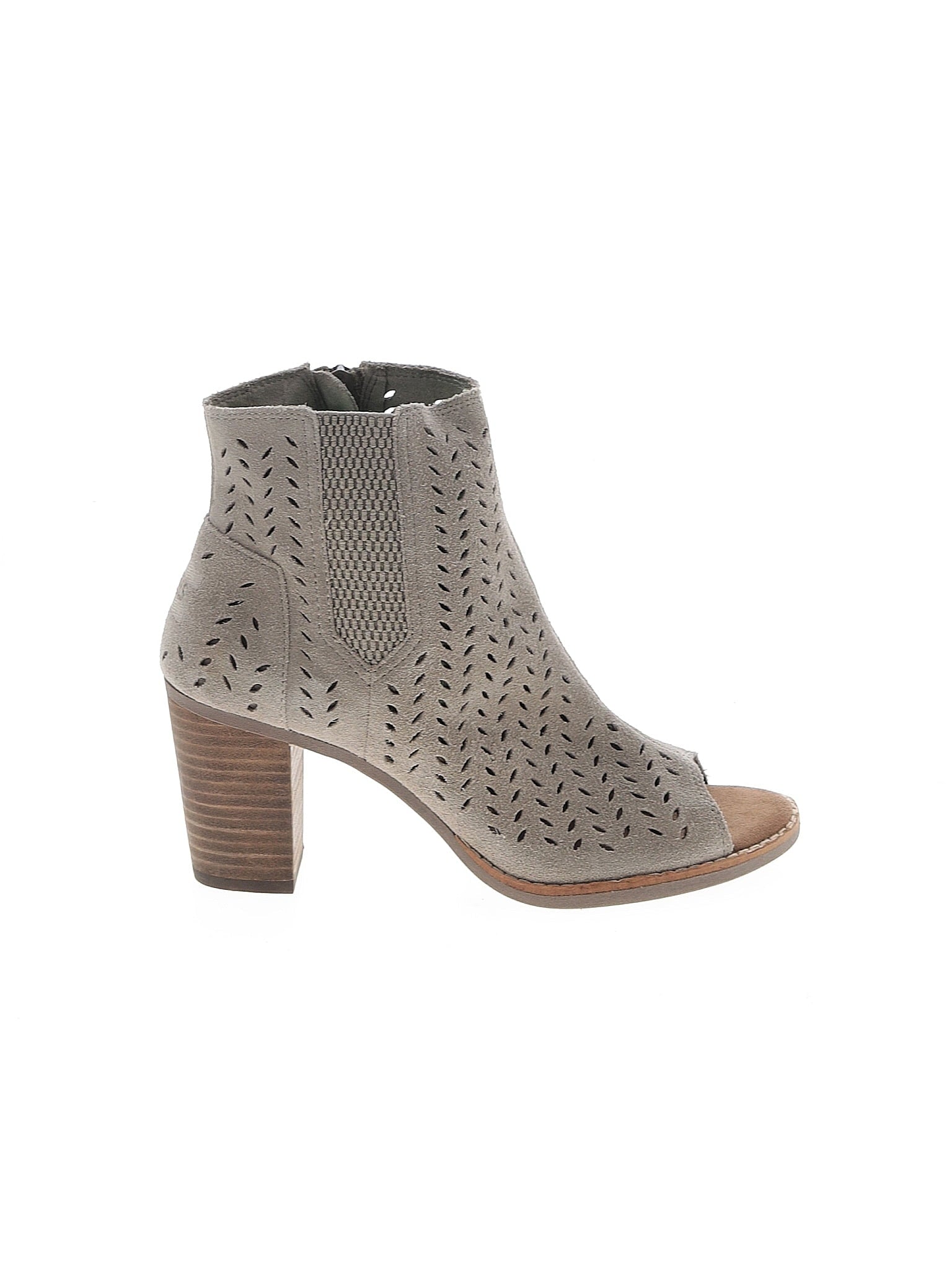 1 shoe size - 7