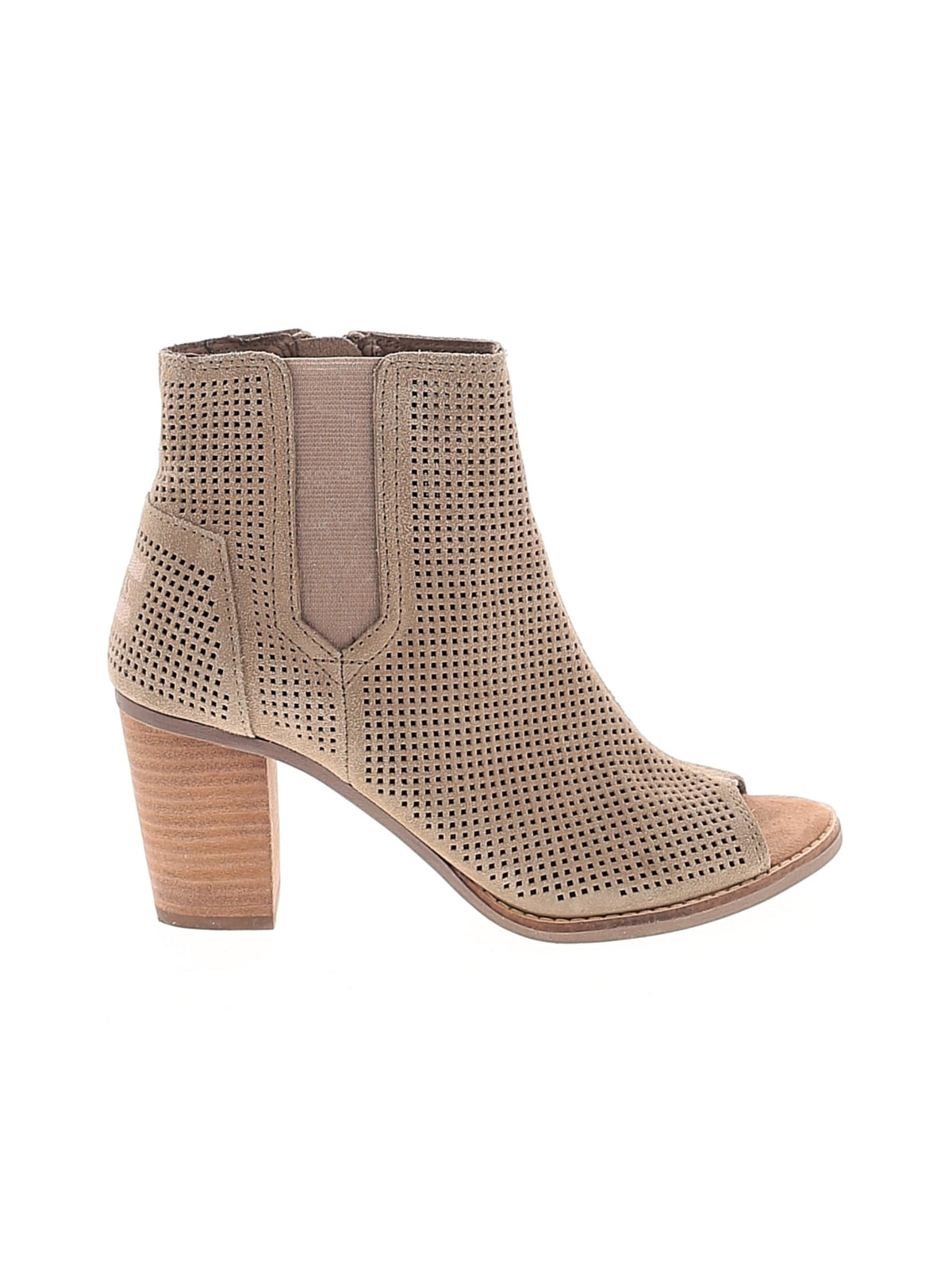 1 shoe size - 7