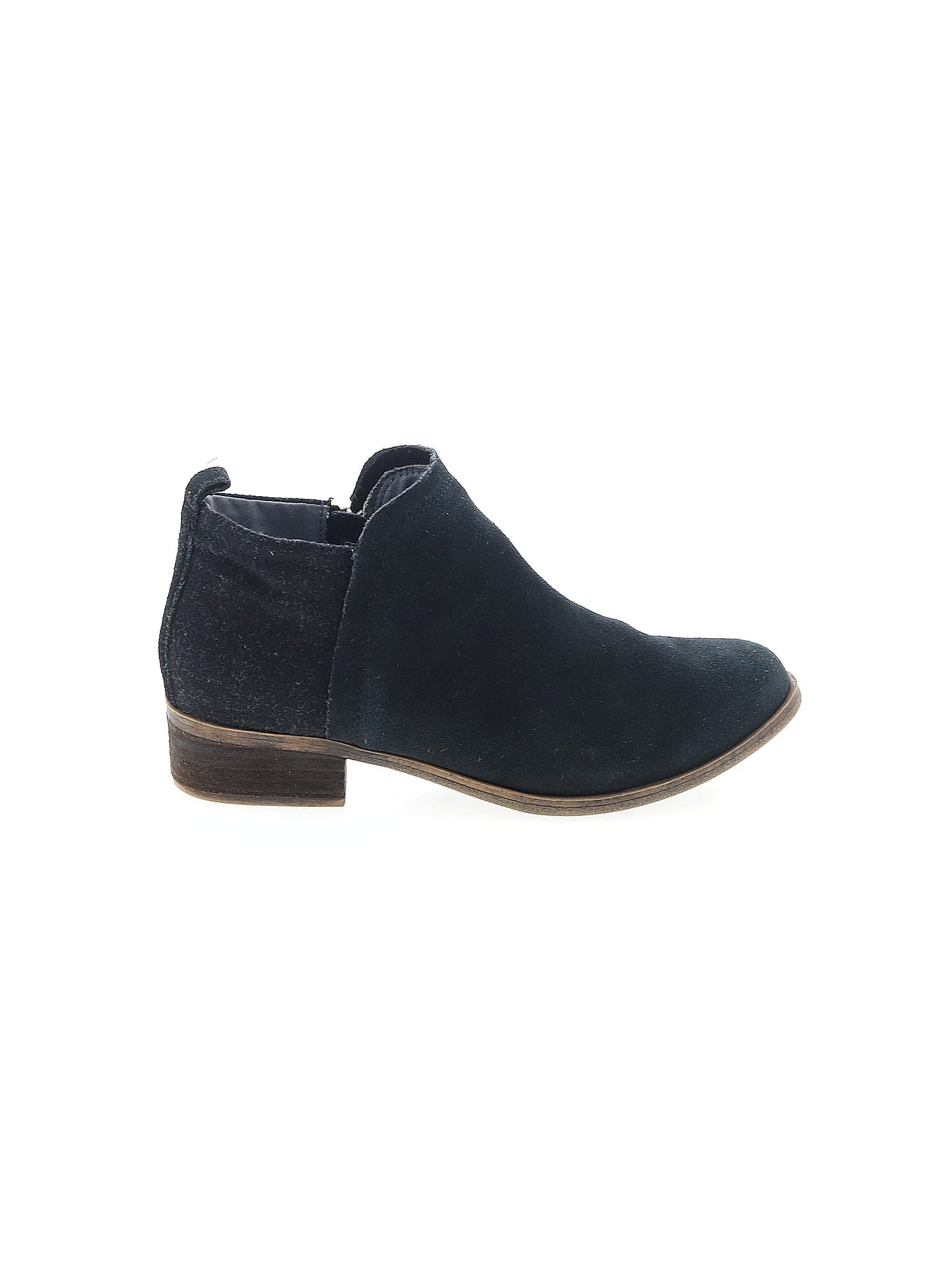 1 shoe size - 7 1/2