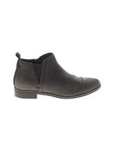1 shoe size - 9
