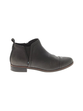 1 shoe size - 9