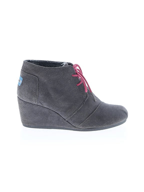 1 shoe size - 8
