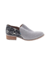 1 shoe size - 6 1/2