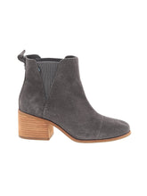1 shoe size - 7 1/2