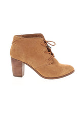 1 shoe size - 7 1/2