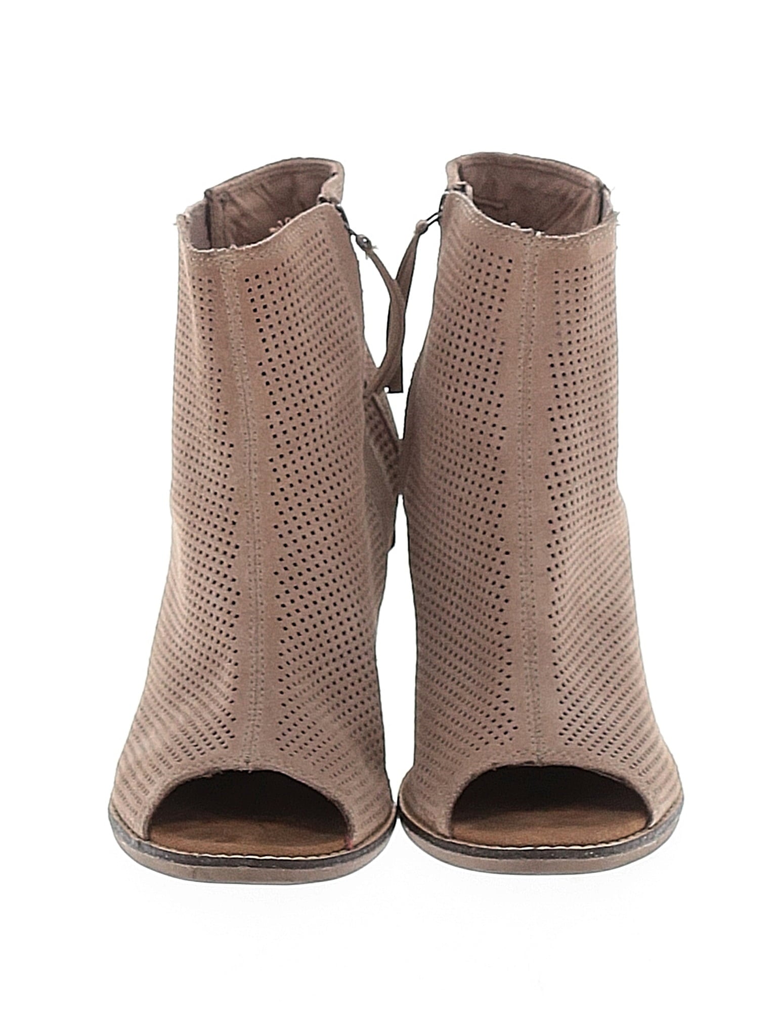 2 shoe size - 9 1/2