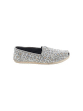 1 shoe size - 10
