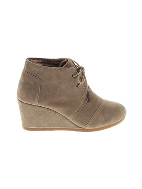 1 shoe size - 7 1/2