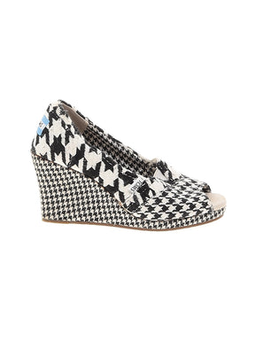 1 shoe size - 5 1/2