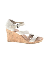 1 shoe size - 9