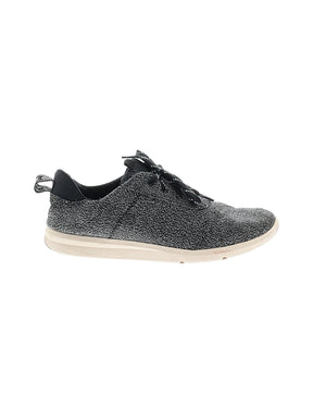 1 shoe size - 9