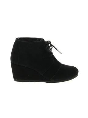 1 shoe size - 8