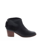 1 shoe size - 4 1/2