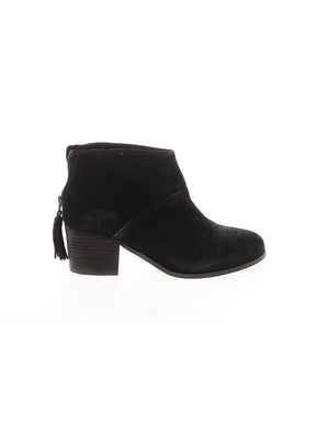 1 shoe size - 8