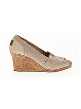1 shoe size - 9