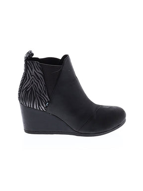 1 shoe size - 7