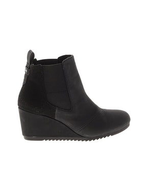 1 shoe size - 7 1/2