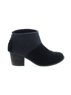1 shoe size - 7 1/2