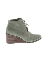 1 shoe size - 7 1/2