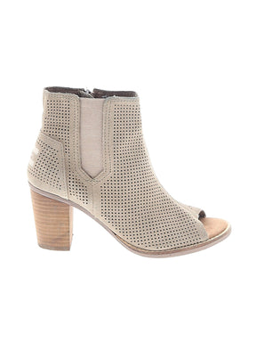 1 shoe size - 5 1/2
