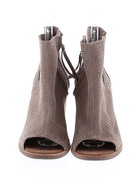2 shoe size - 9