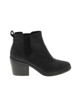 1 shoe size - 8