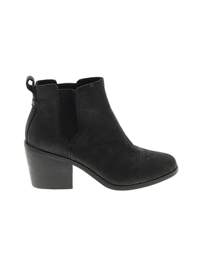 1 shoe size - 8
