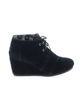 1 shoe size - 7 1/2