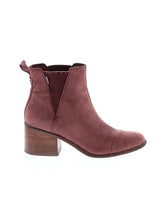 1 shoe size - 8