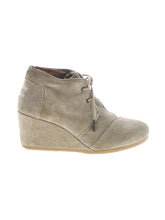 1 shoe size - 8 1/2