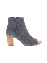 1 shoe size - 6 1/2