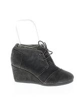 1 shoe size - 8