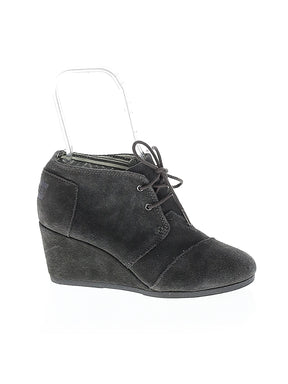 1 shoe size - 8