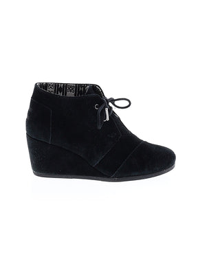 1 shoe size - 8
