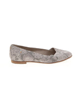 1 shoe size - 9