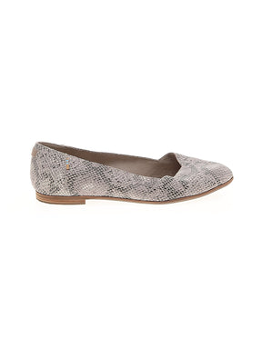 1 shoe size - 9