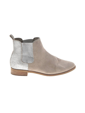 1 shoe size - 10