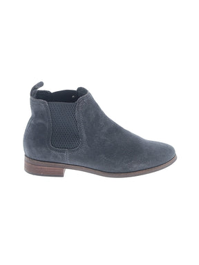1 shoe size - 7 1/2