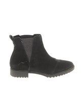 1 shoe size - 7 1/2