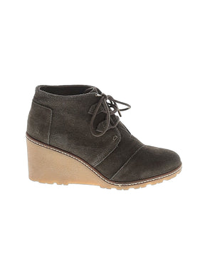 1 shoe size - 8