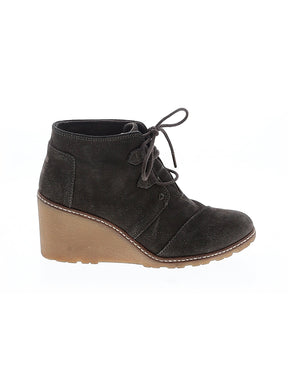 1 shoe size - 8