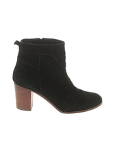 1 shoe size - 10