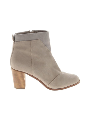 1 shoe size - 9