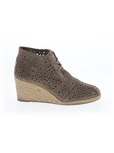 1 shoe size - 10