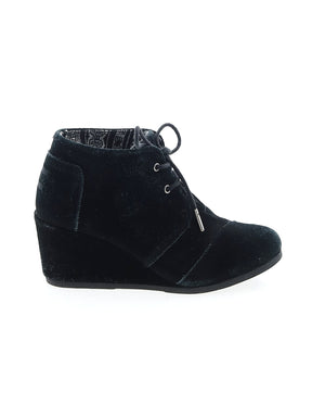 1 shoe size - 8
