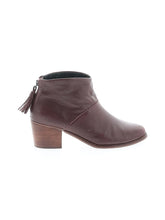 1 shoe size - 7